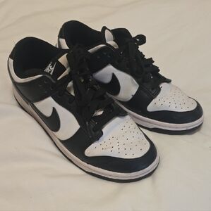 Nike Low Panda Dunks
